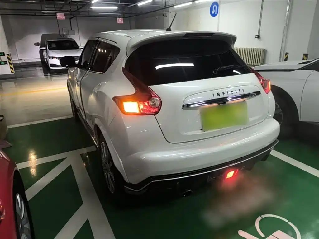 Infiniti ESQ 2019 2014 1.6L Free Edition