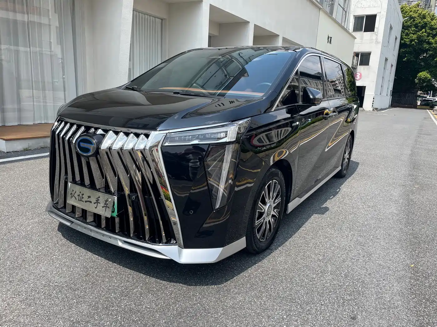 GAC Trumpchi Trumpchi E9 2024 2025 Model E9 Super Fast Charging Champion