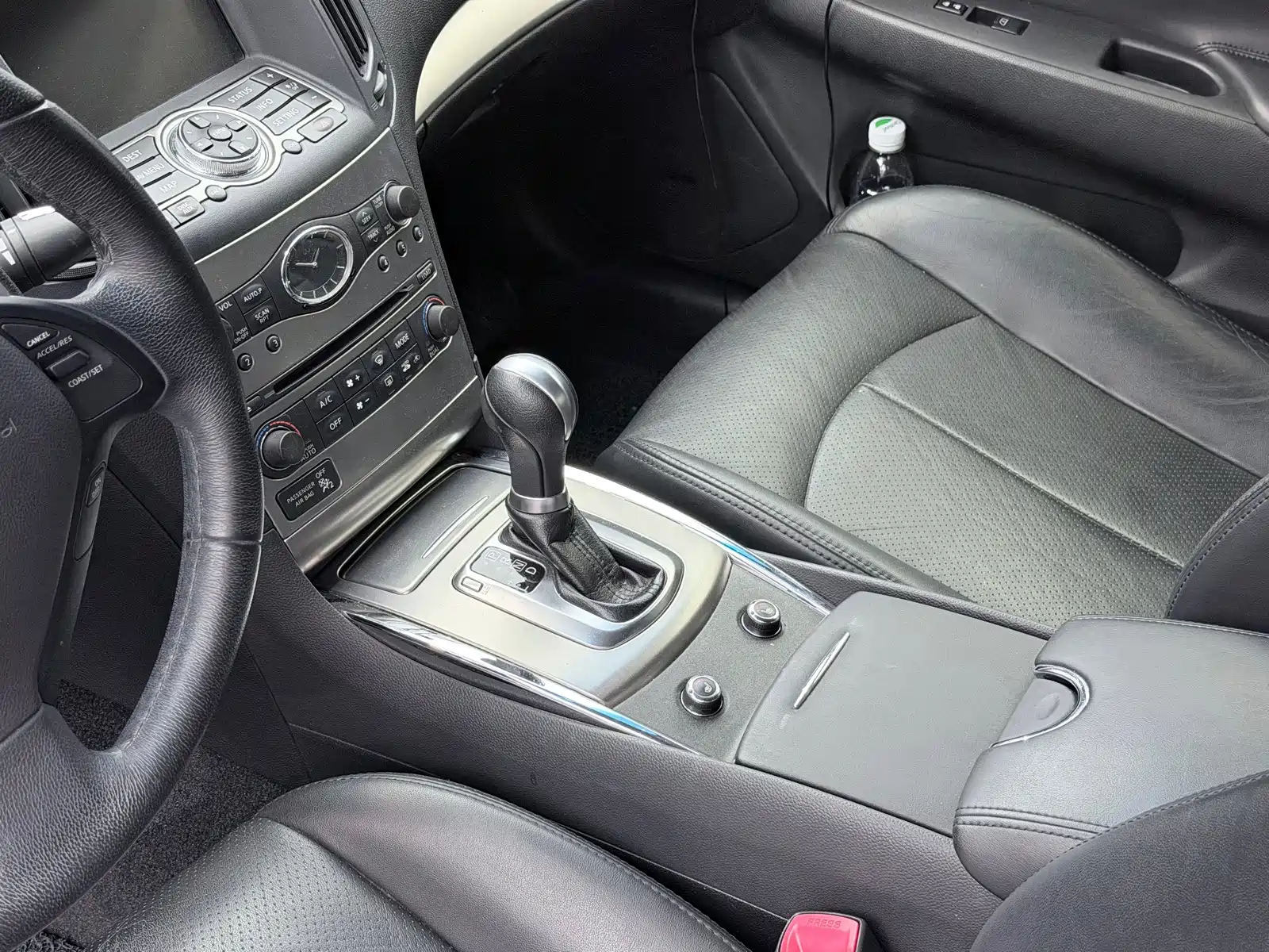 Photo 11 - Infiniti G Series