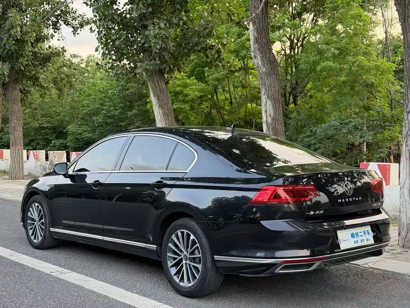 Volkswagen Magotan 2023 Model 2 Million Commemorative Edition 330TSI DSG Luxury фото 5