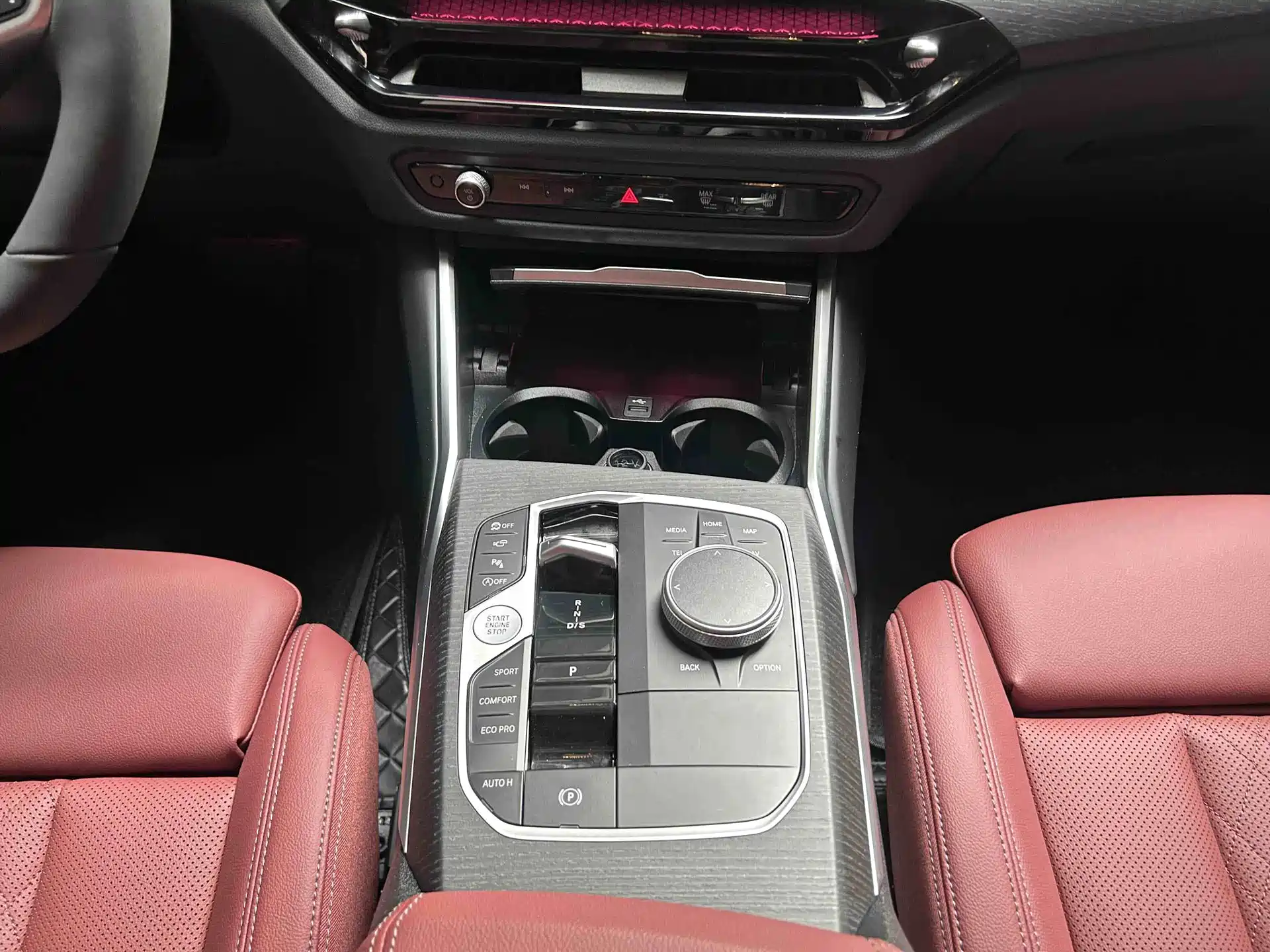 صورة 17 - BMW 3 Series