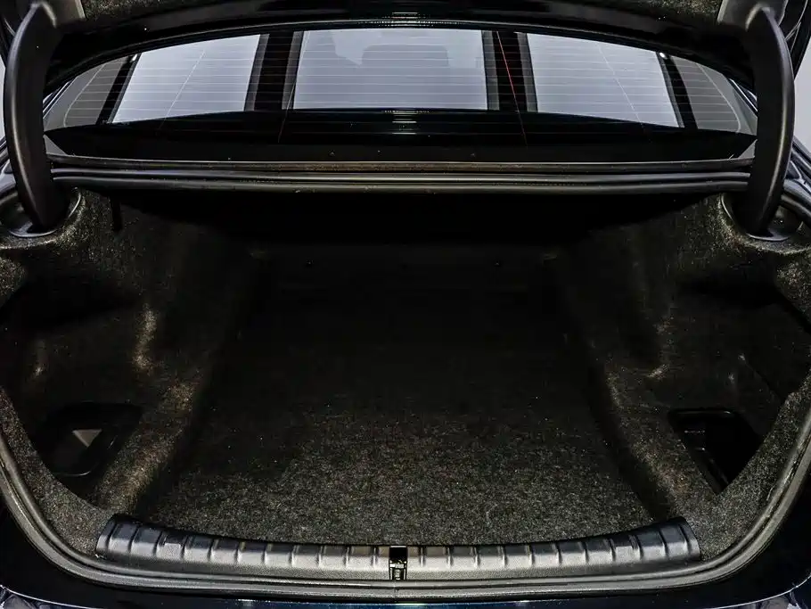 BMW 5 Series 2022 Model Second Facelift 530Li Leading M Sport Package фото 6