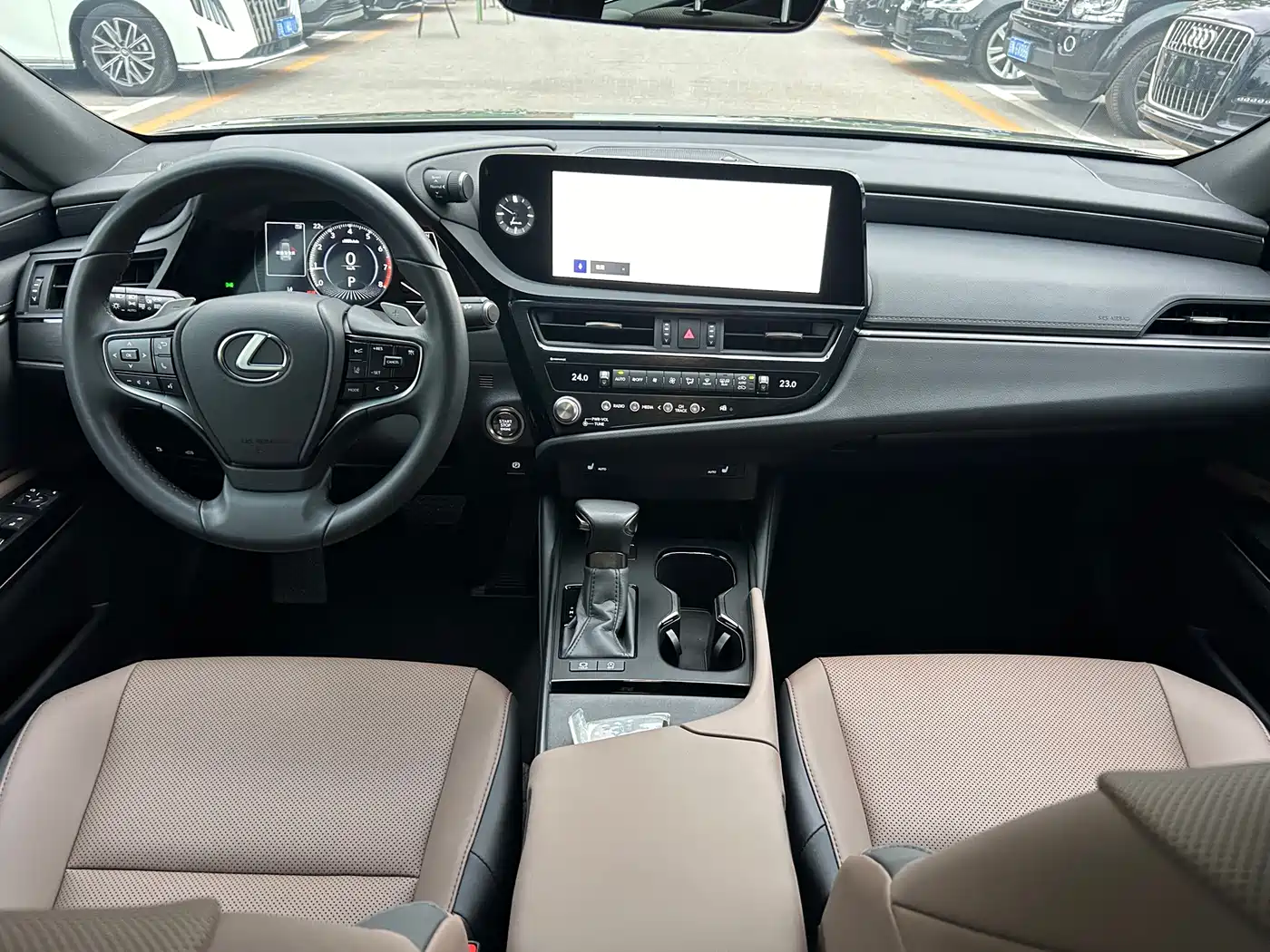 Lexus ES 2023 200 Luxury Edition фото 15