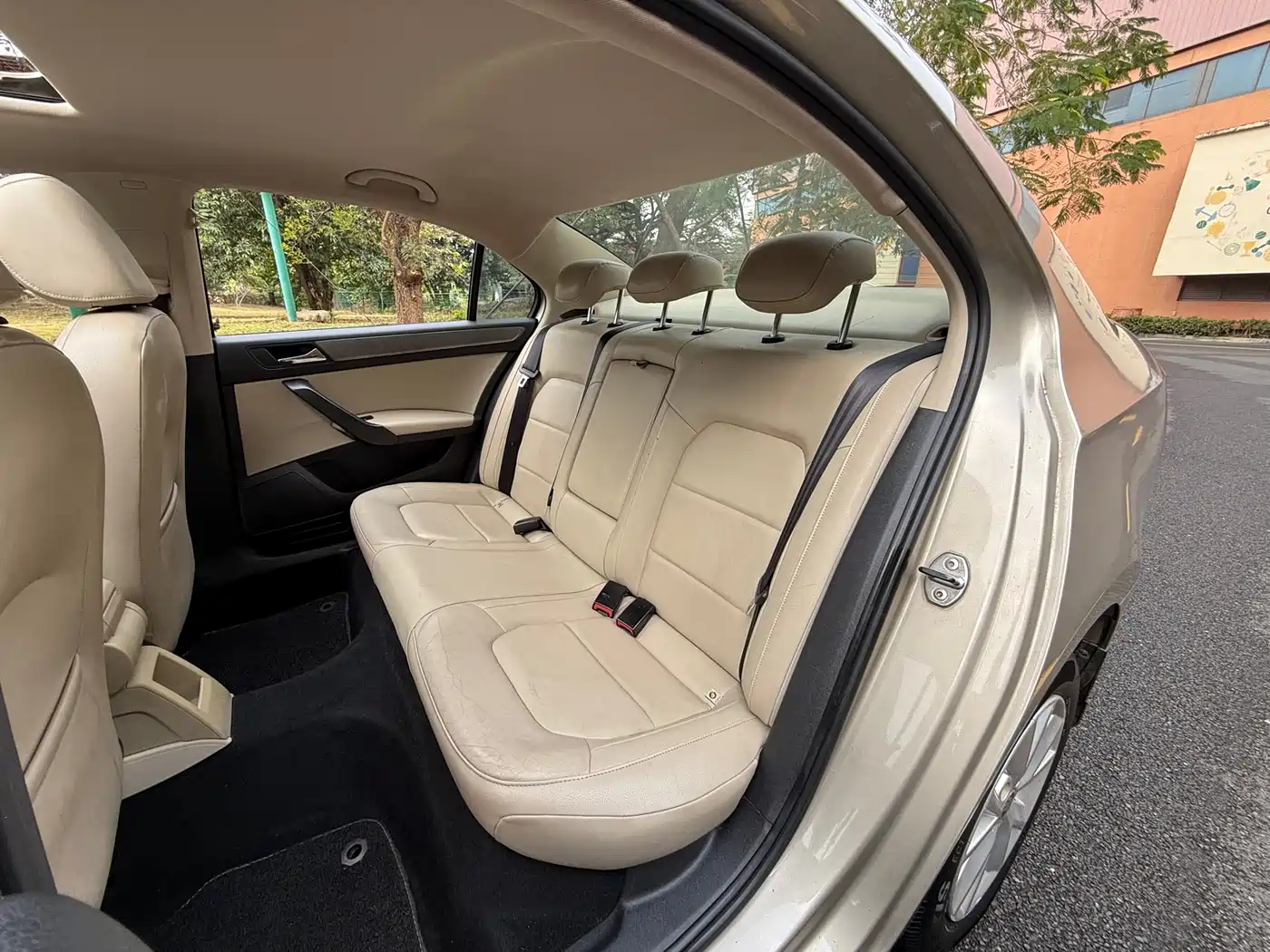 Škoda Rapid 2013 1.6L Automatic Preferred фото 8
