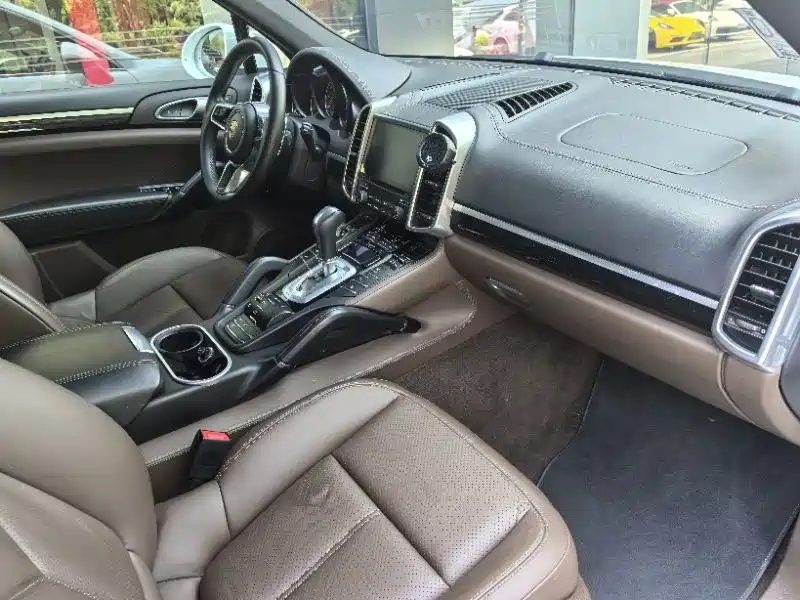 Porsche Cayenne 2016 Cayenne 3.0T фото 16
