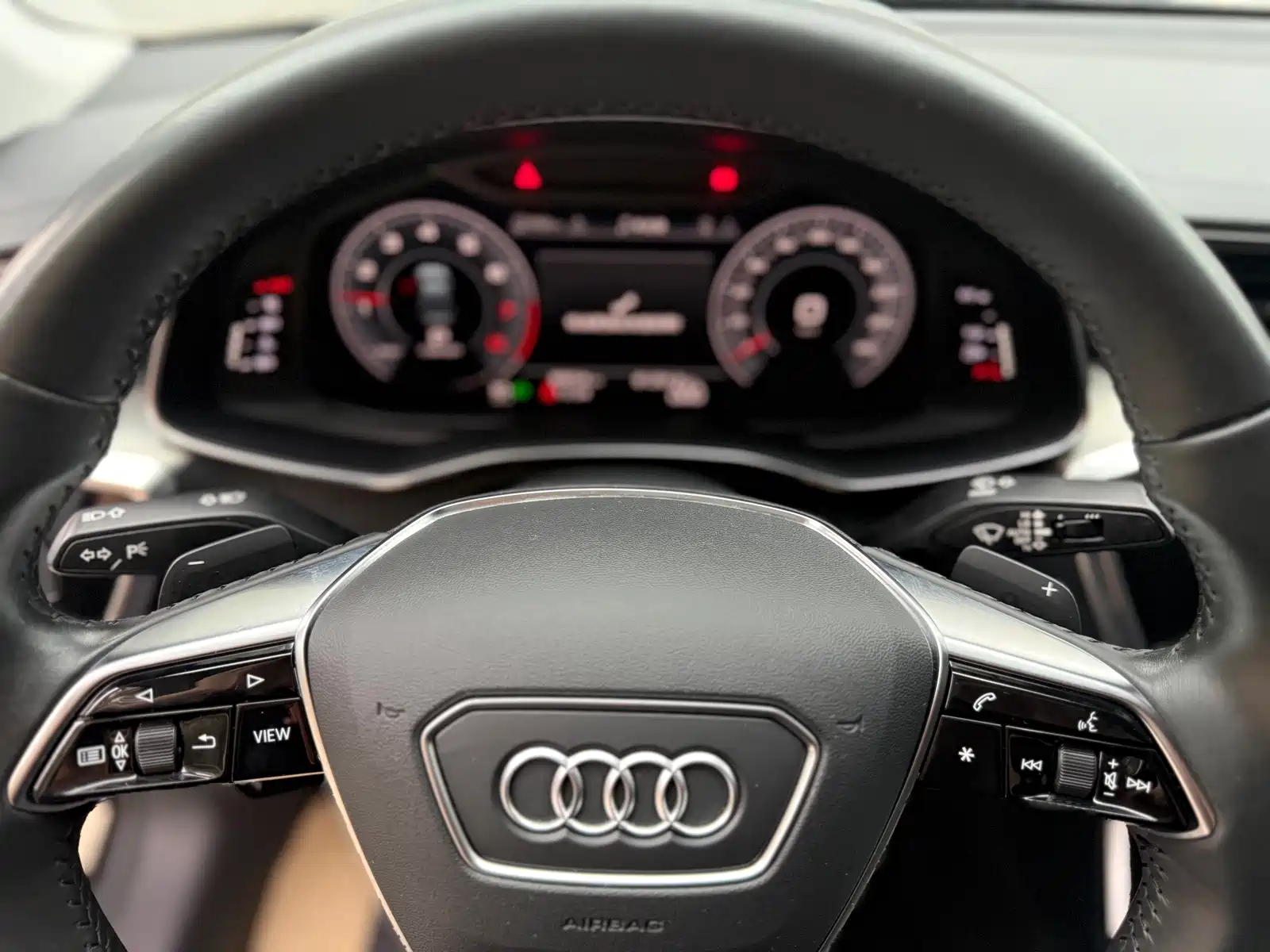 Photo 10 - Audi A6L