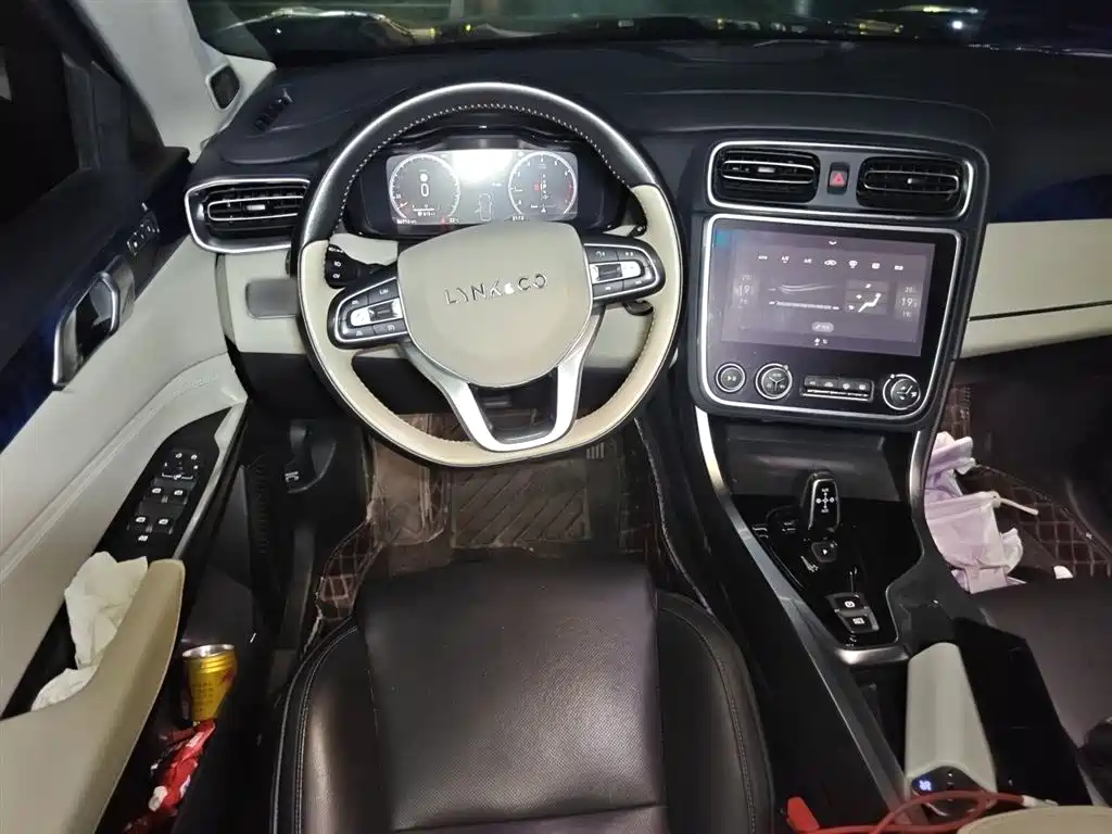 Lynk & Co 01 2019 2.0T 2WD Shine Pro Version China VI фото 7