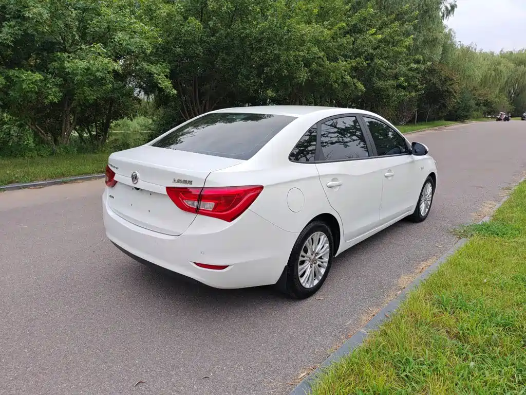 Фото 10 - Buick Excelle