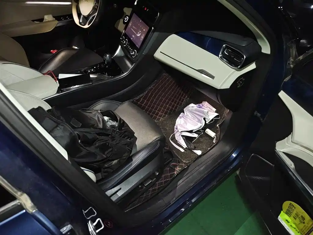 Lynk & Co 01 2019 2.0T 2WD Shine Pro Version China VI фото 22