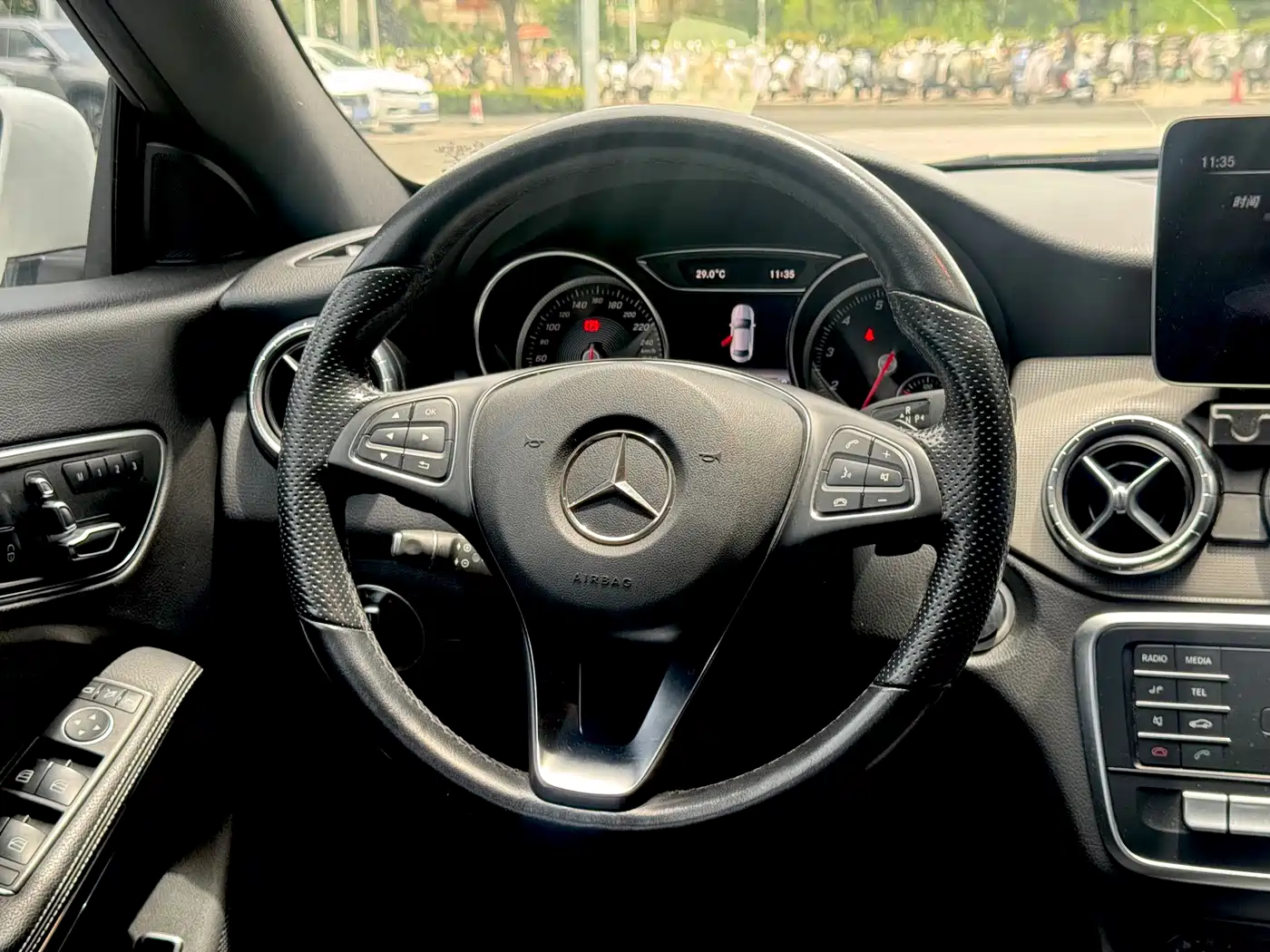 Mercedes-Benz CLA (Import) 2018 CLA 200 Fashion Edition фото 8