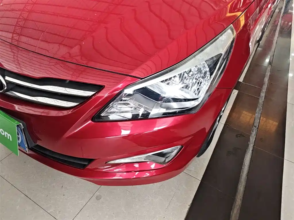 Hyundai Verna 2014 1.4L Automatic Smart GLS фото 24