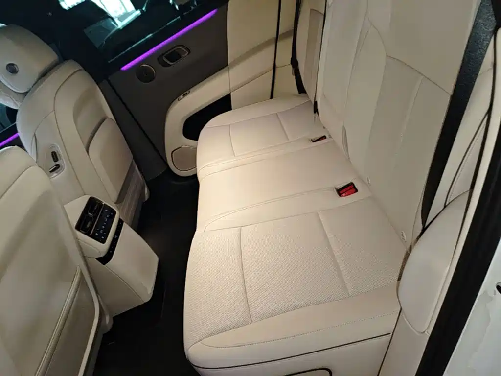 Photo 17 - Li Auto i6