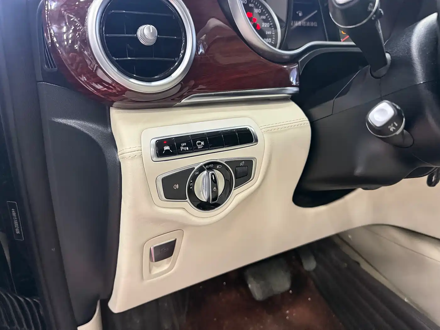 Mercedes-Benz V-Class 2016 V 260 L Premium Long фото 19
