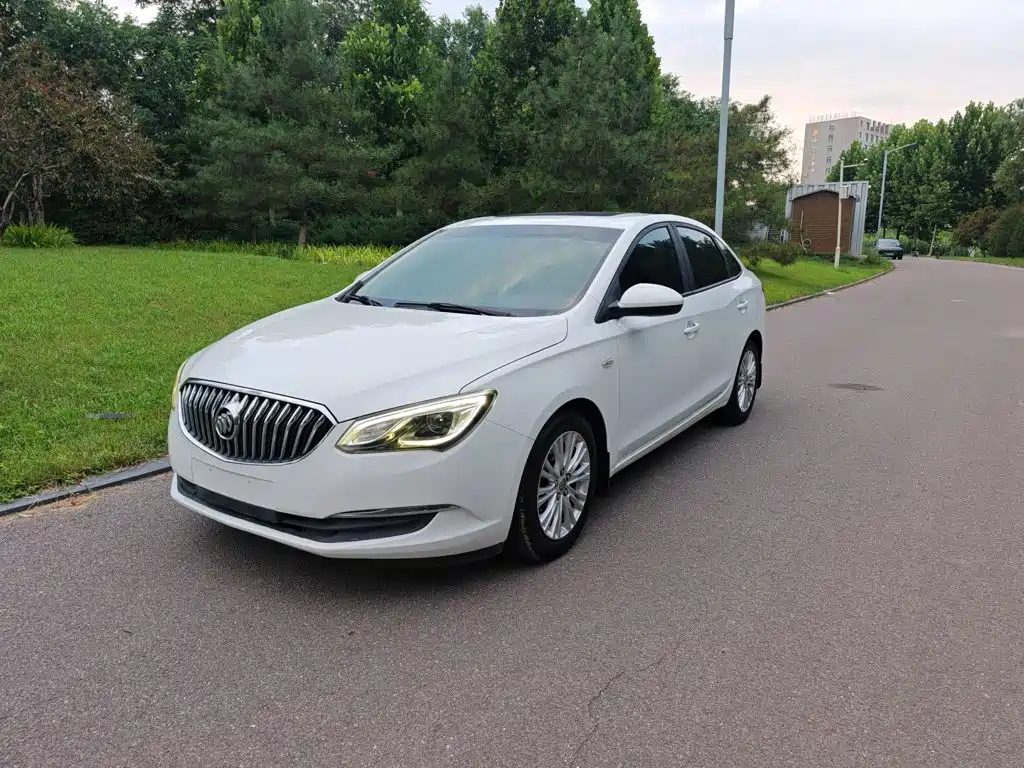 Фото 1 - Buick Excelle