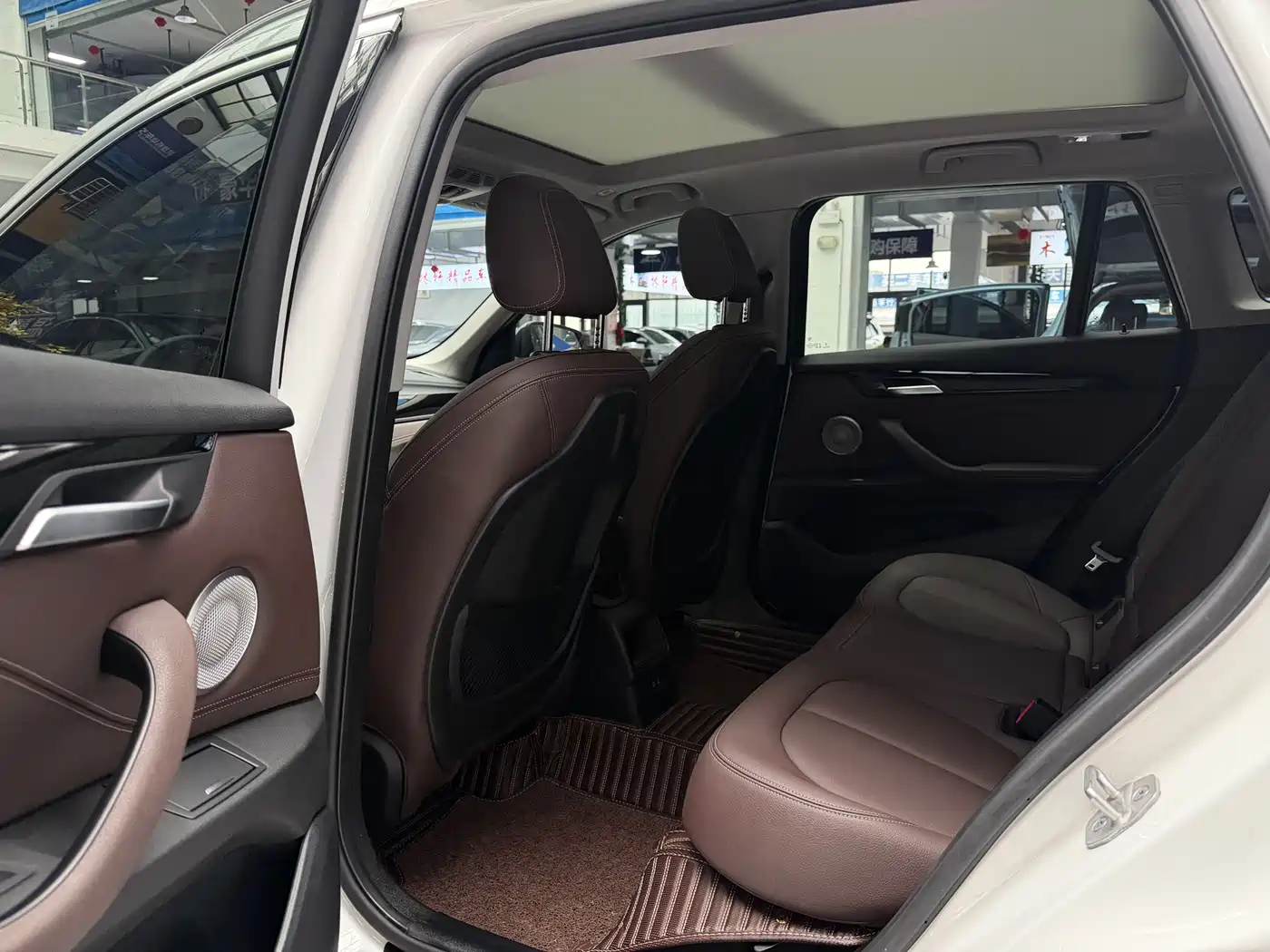 BMW X1 2022 sDrive20Li Fashion фото 11