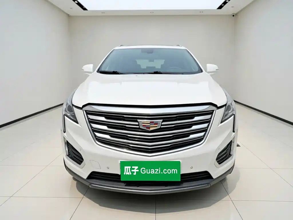 Photo 2 - Cadillac XT5