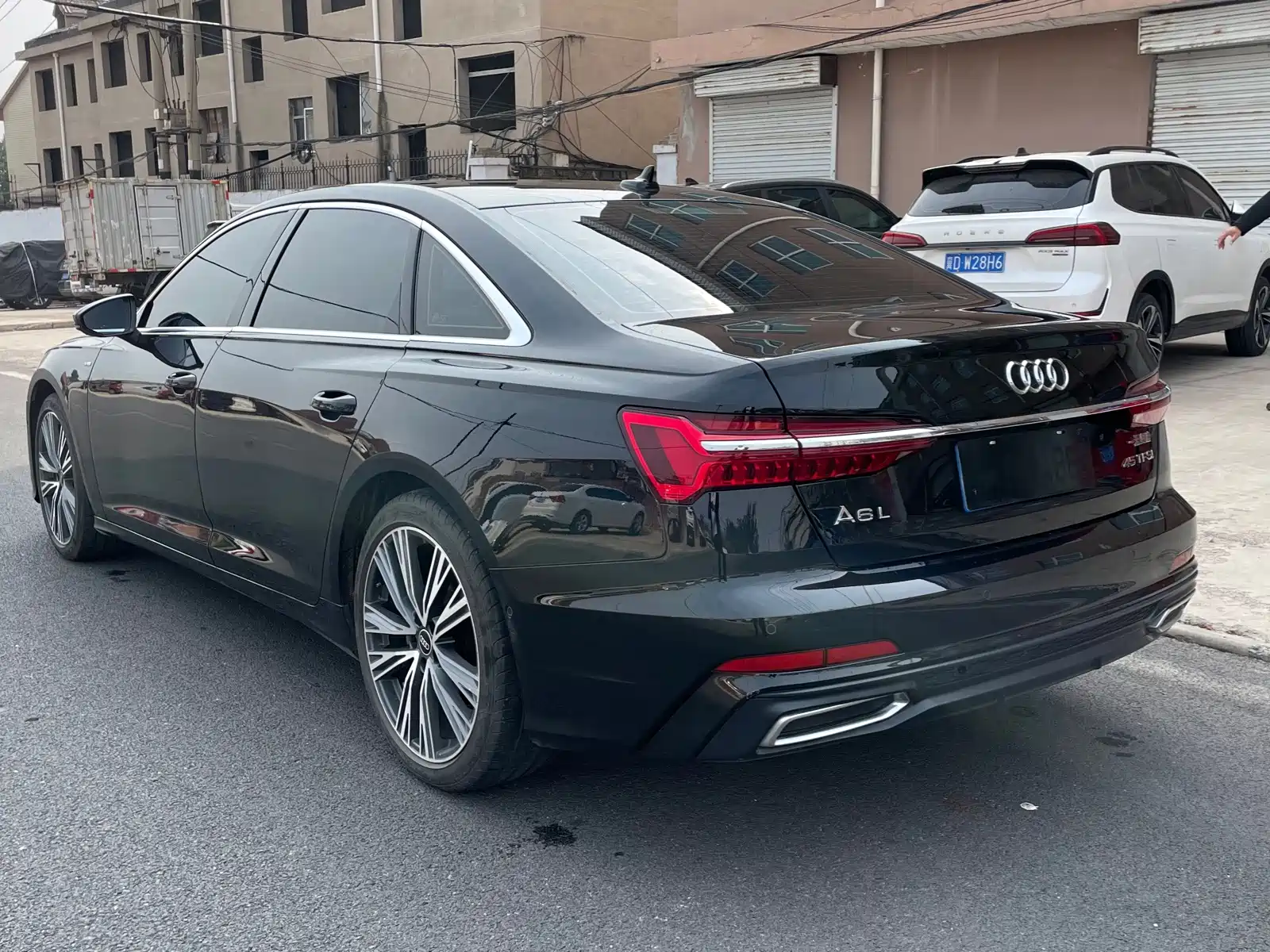 Photo 7 - Audi A6L