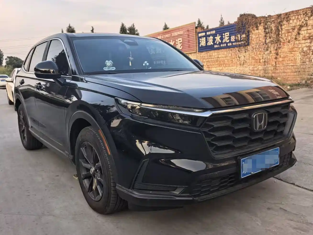 Photo 2 - Honda CR-V
