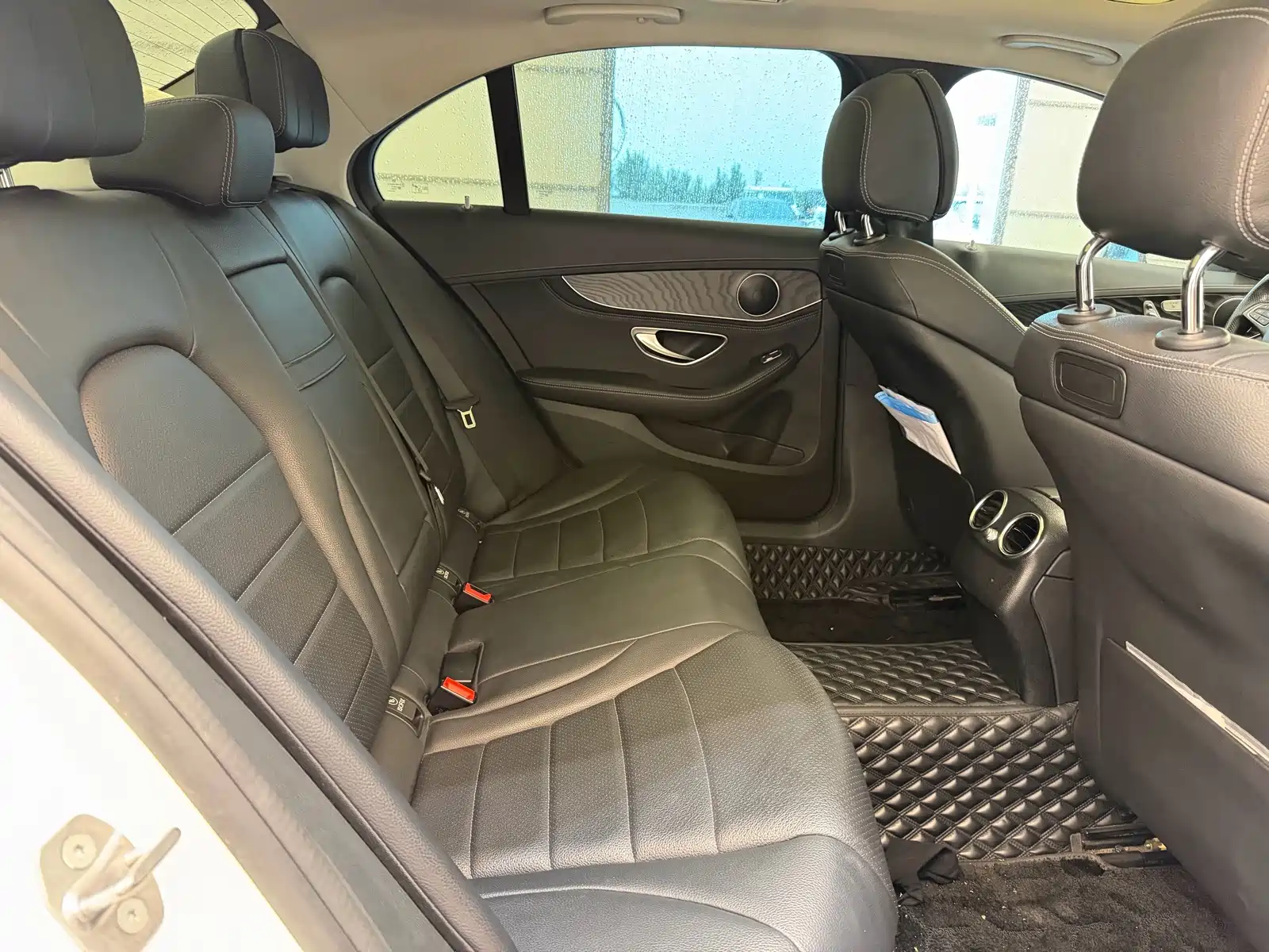 Фото 13 - Mercedes-Benz C-Class