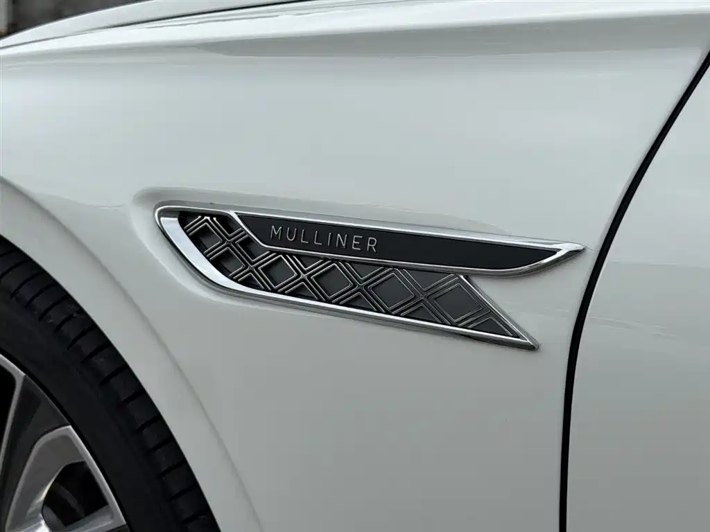Bentley Flying Spur Plug-in Hybrid 2025 Model Year 4.0T V8 Mulliner фото 10