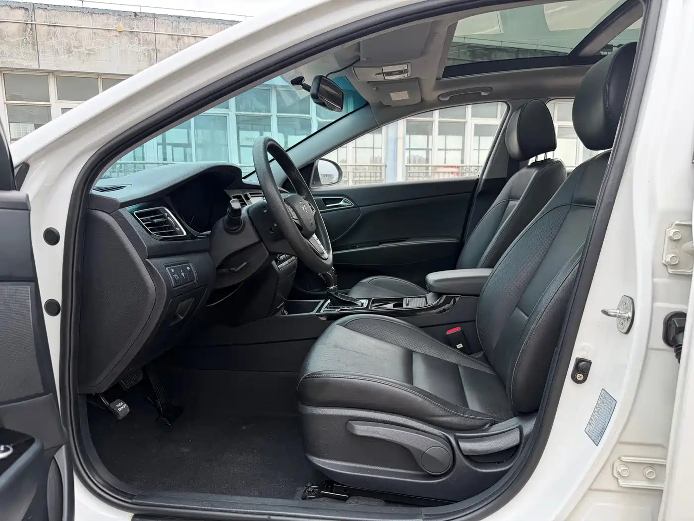 Hyundai Mistra 2014 1.8L Auto Smart GLS фото 4