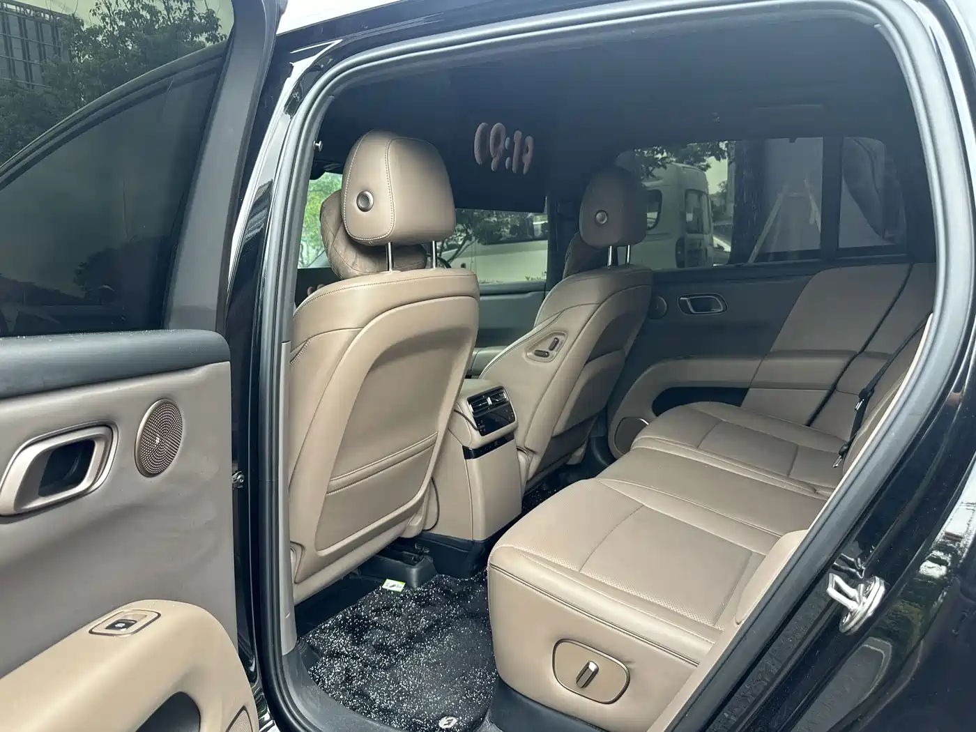 Li Auto i6 2026 2025 2WD Base Model