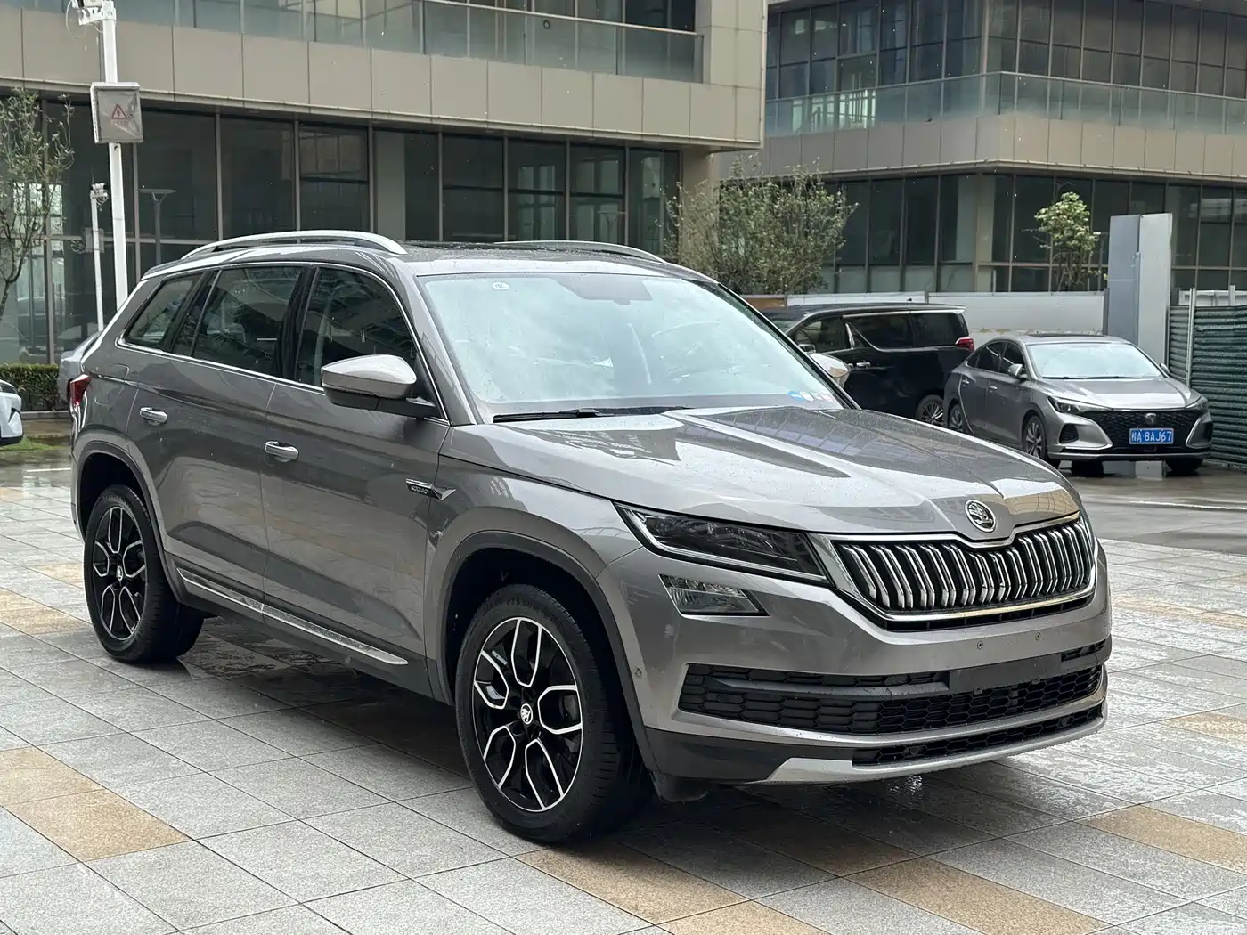 Škoda Kodiaq 2019 Facelift TSI330 7-Seater 2WD Luxury Premium Edition China VI фото 11