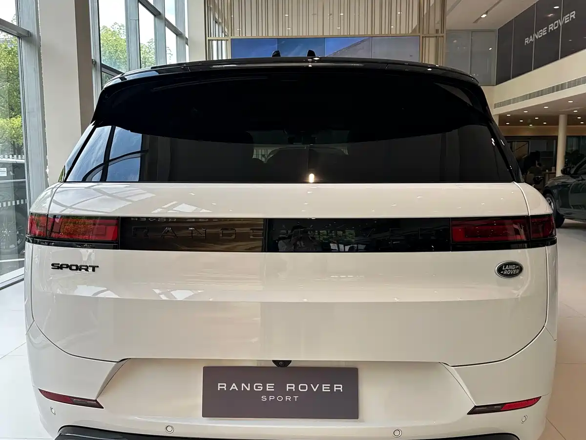 Land Rover Range Rover Sport фото 10