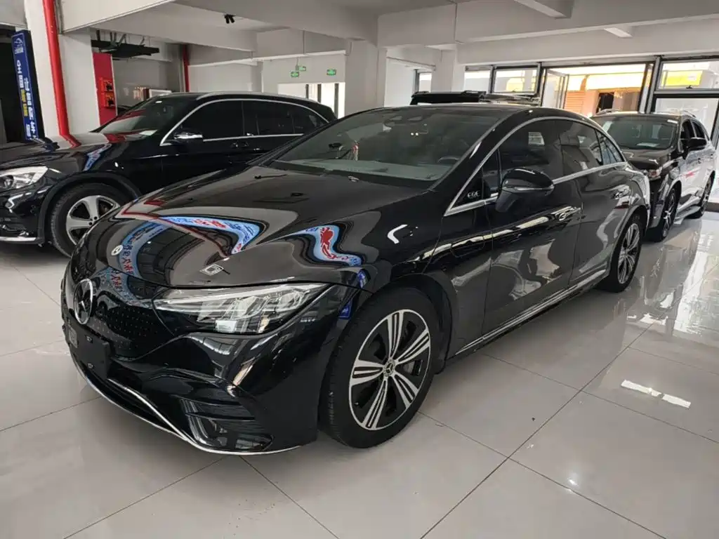 Фото 2 - Mercedes-Benz EQE