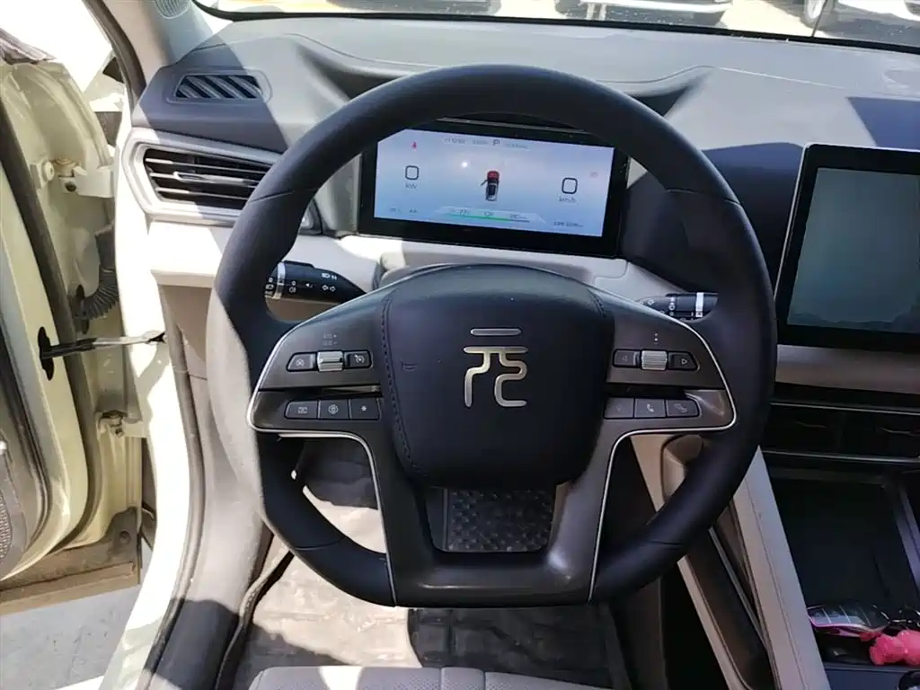 BYD Yuan UP 2024 401KM Vitality Edition фото 11