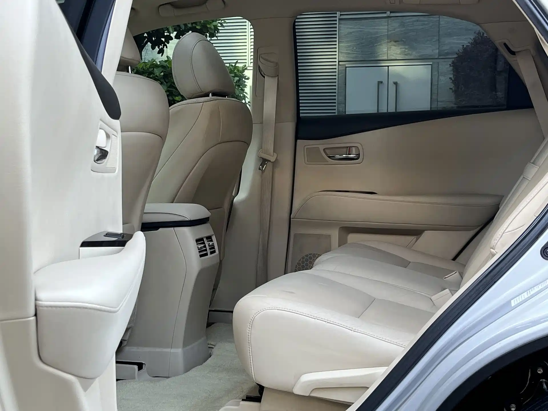 Photo 20 - Lexus RX Classic