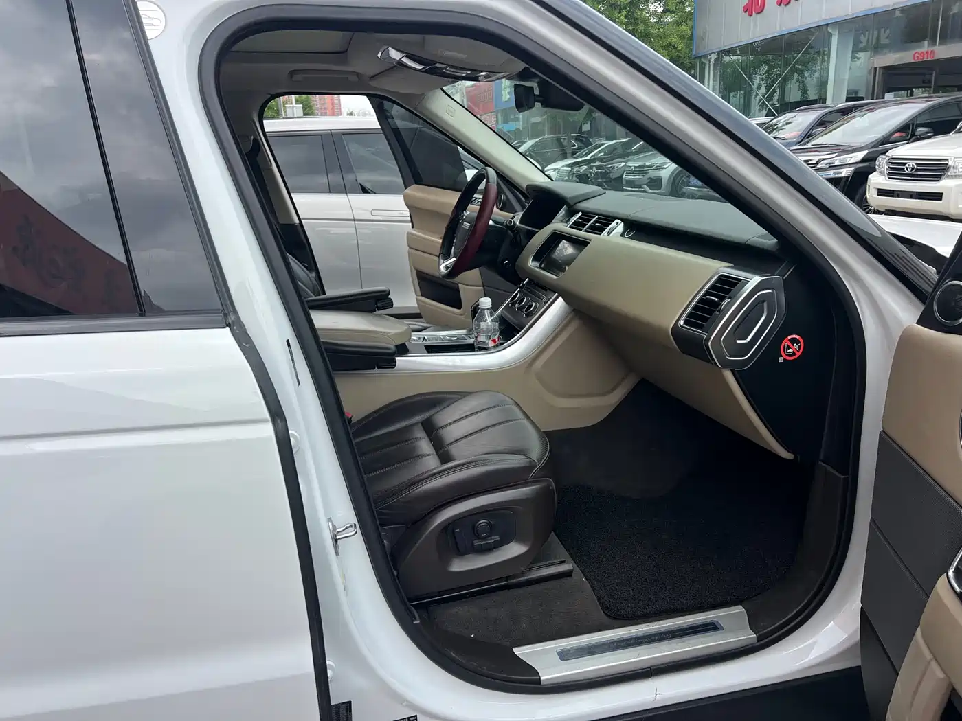 Land Rover Range Rover Sport 2017 3.0 SC V6 SE фото 14