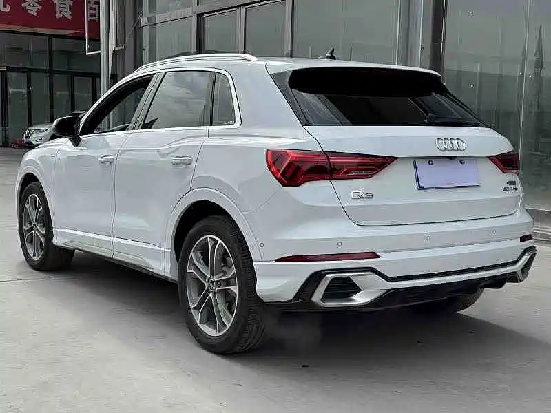 Фото 4 - Audi Q3