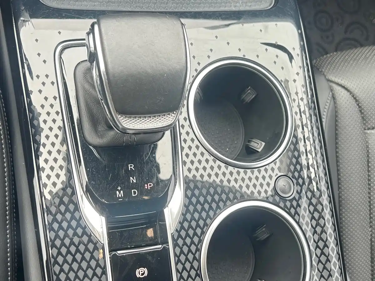 Hongqi HS3 2023 2023 2.0T 4WD Achievement Edition