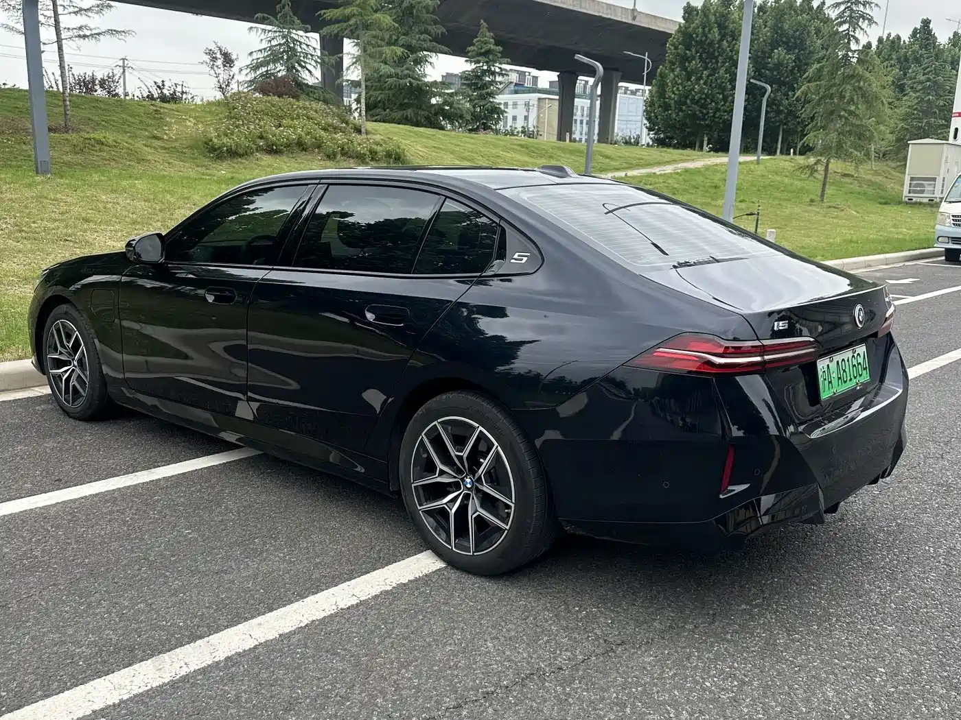BMW i5 2025 eDrive 40L M Sport Package фото 7