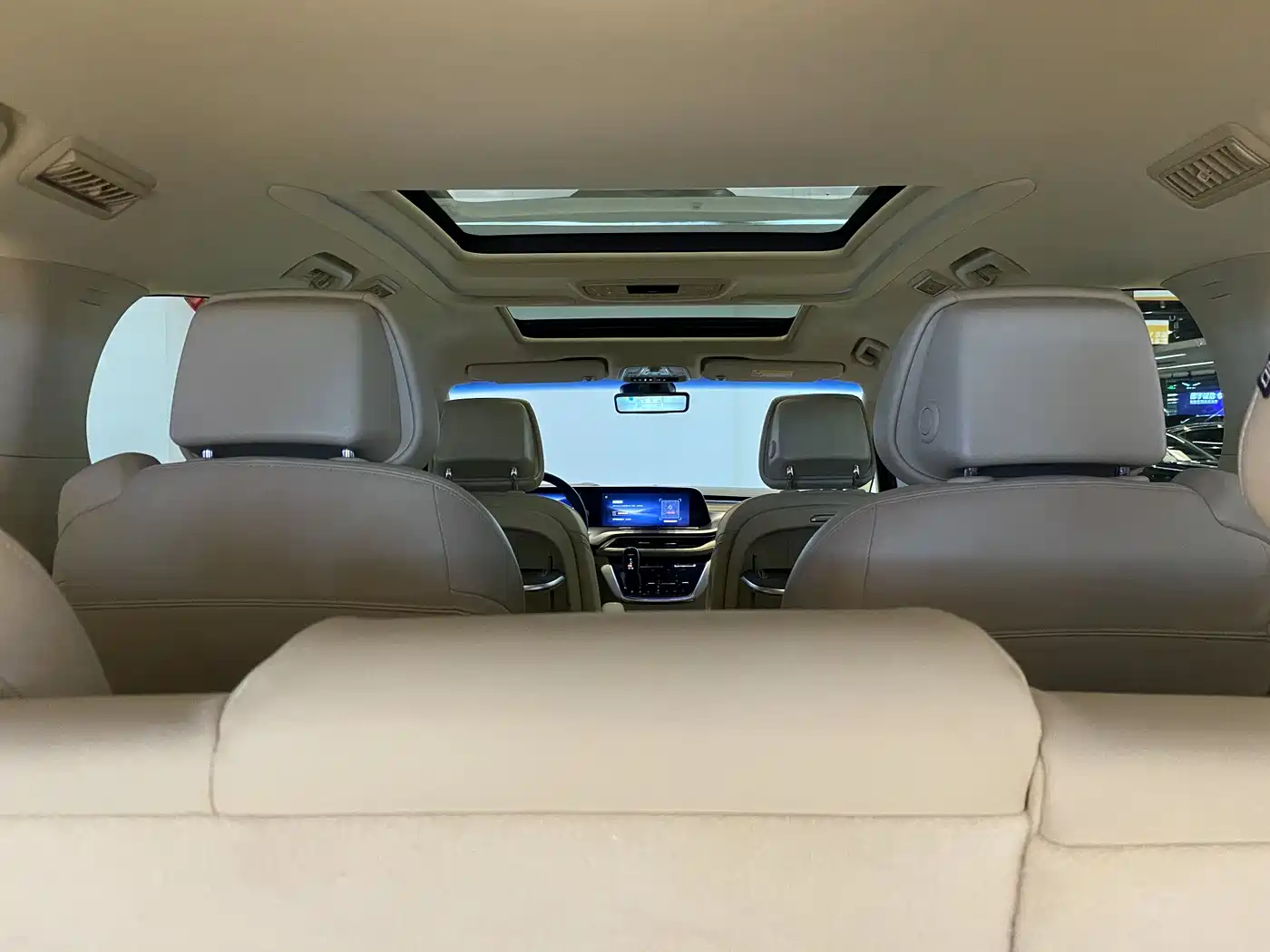 Buick GL8 2023 ES Landmaster Luxury фото 12