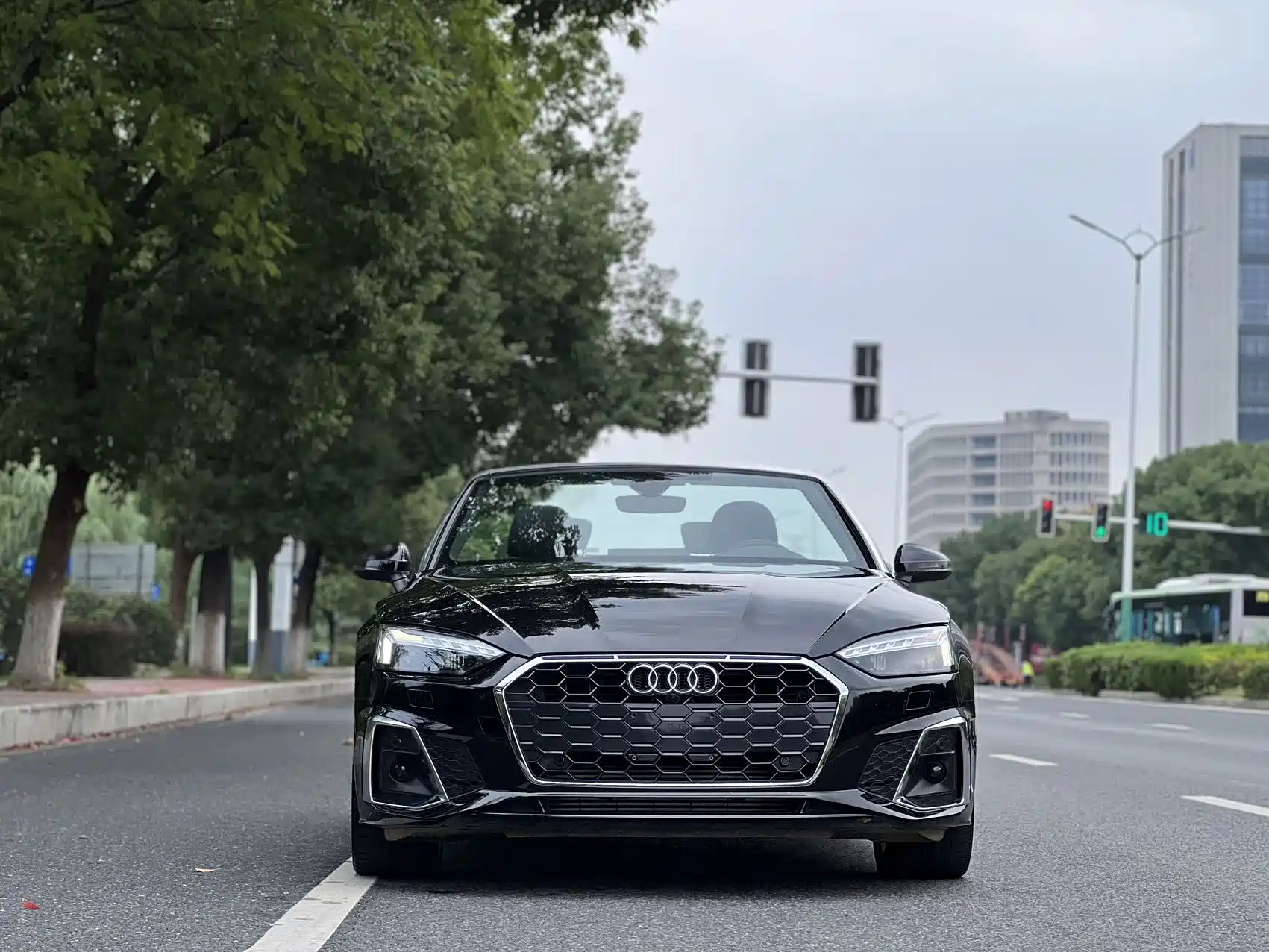 Photo 2 - Audi A5 (Import)