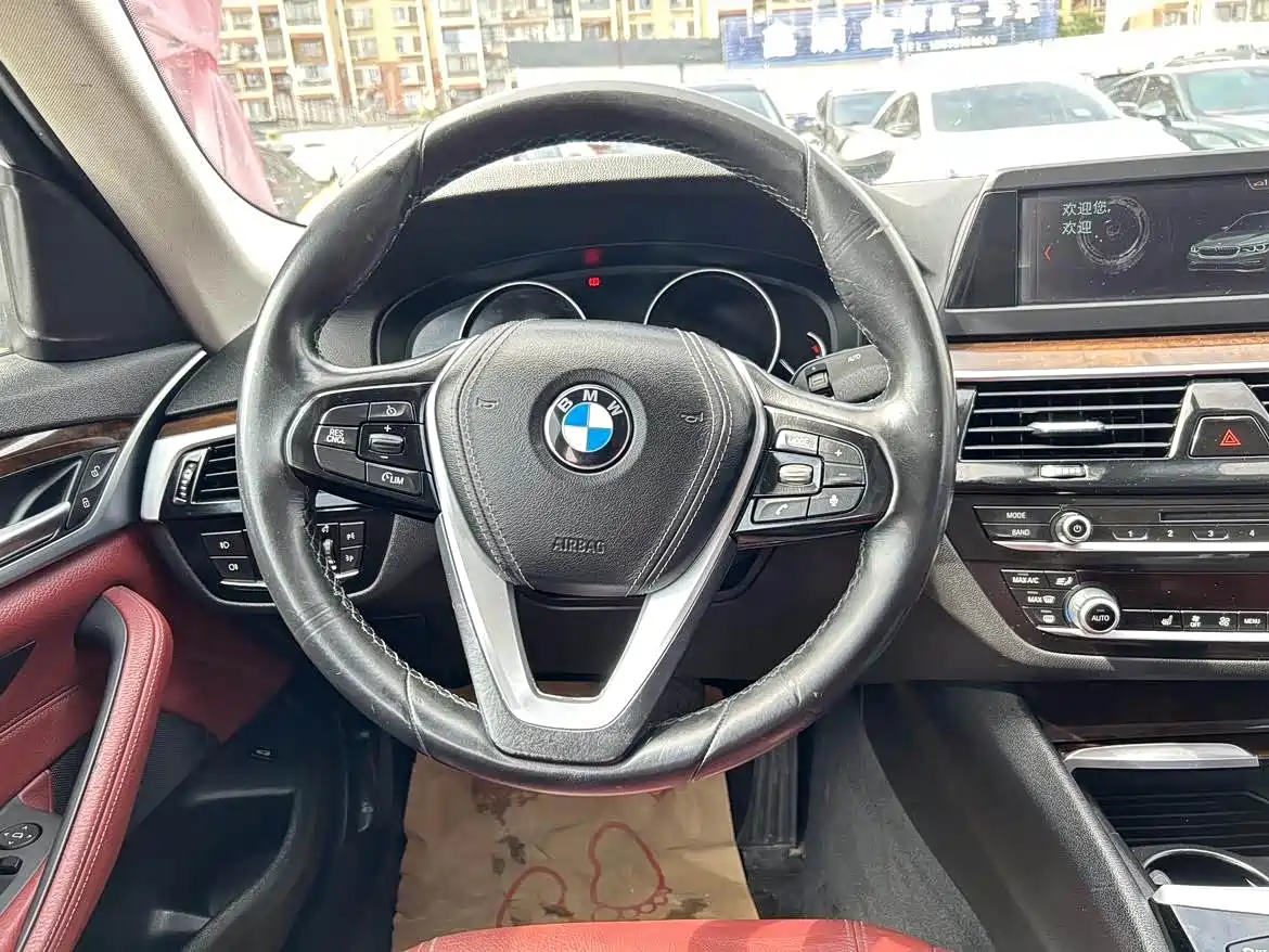 Фото 5 - BMW 5 Series