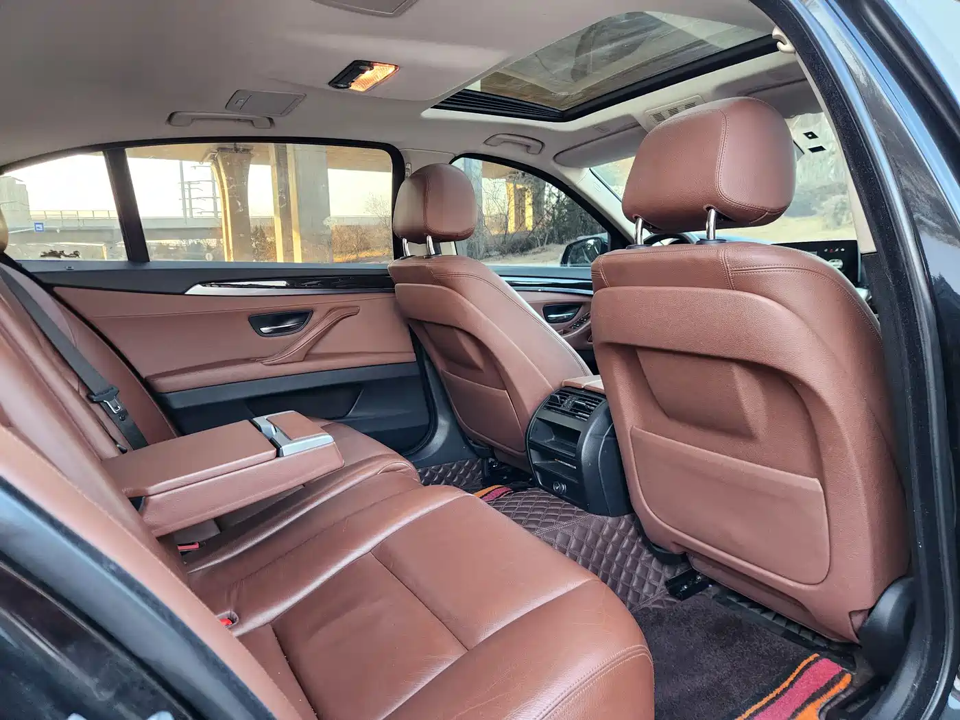 BMW 5 Series 2014 525Li Leading фото 11