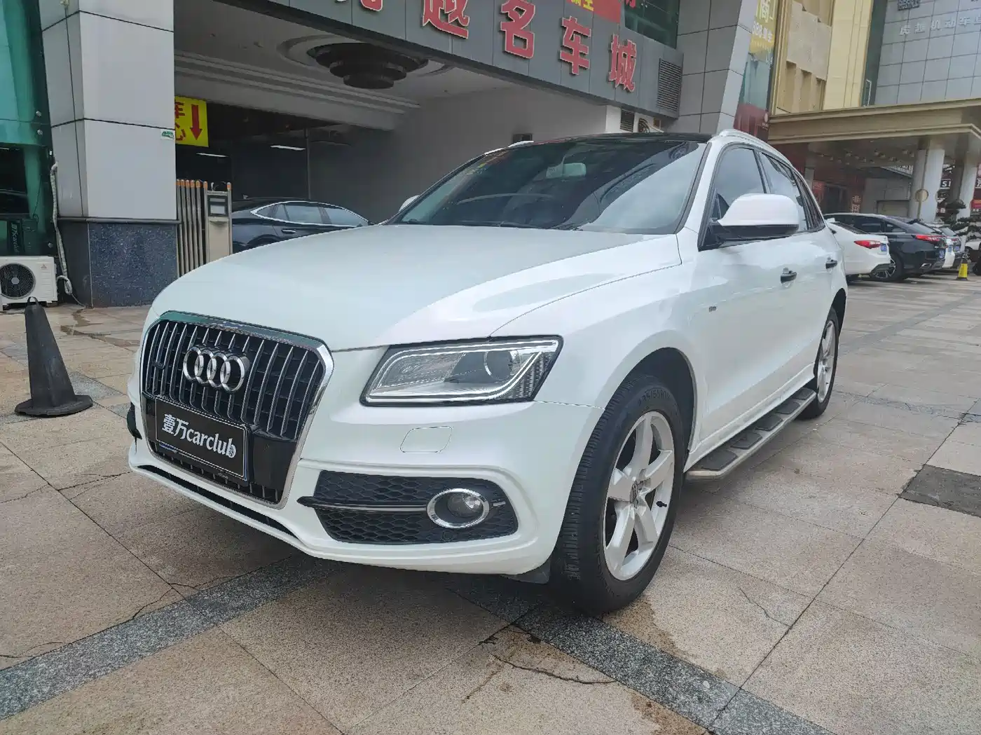 AUDI Q5