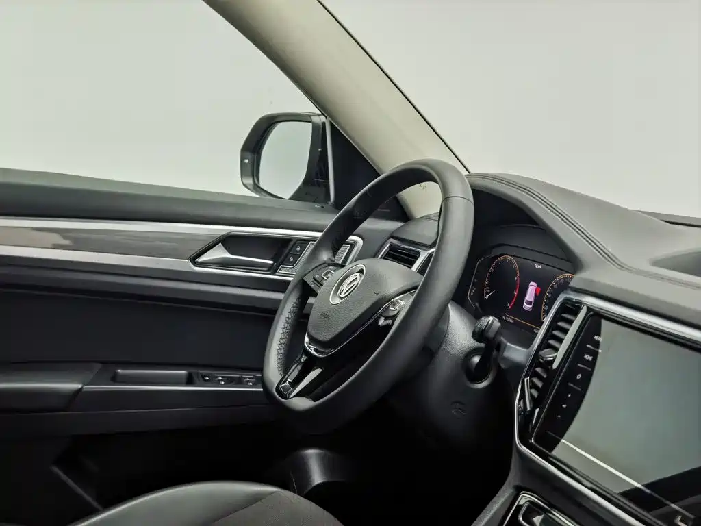 Фото 22 - Volkswagen Teramont