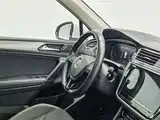 Фото 22 - Volkswagen Tiguan L