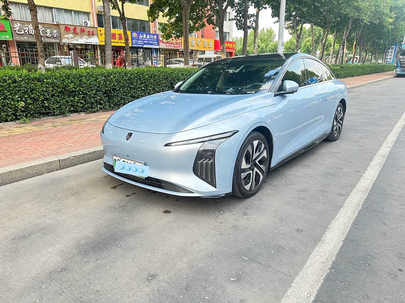 Dongfeng Fengxing Stellar S7