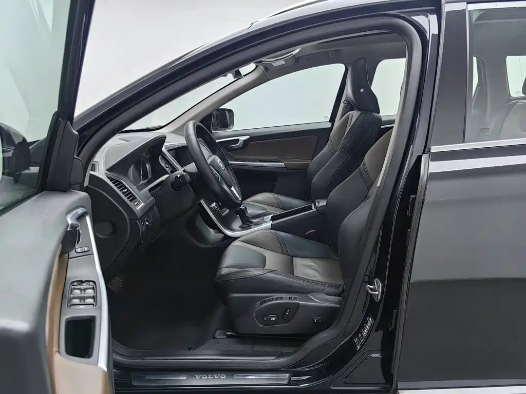 Volvo XC60 2015 2015 T5 AWD Smart Distance Edition