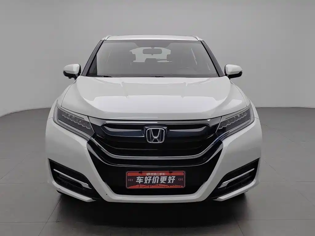 Фото 3 - Honda UR-V
