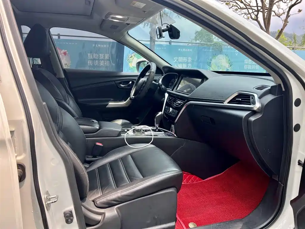 Venucia T90 2017 2017 2.0L CVT Smart Edition