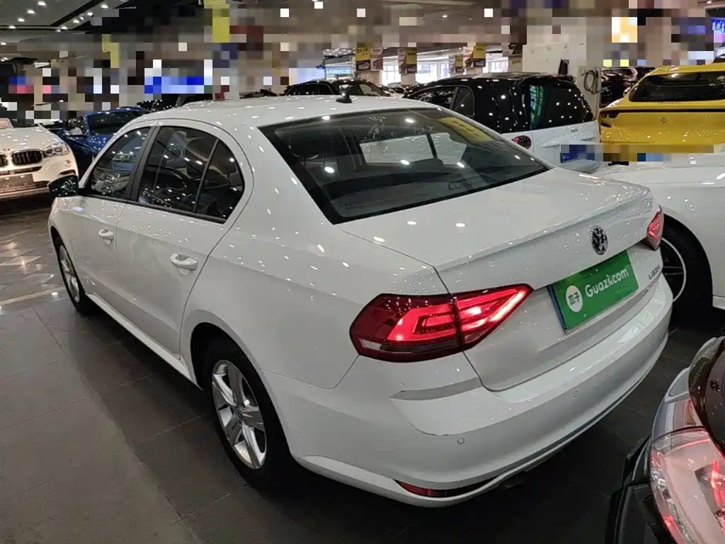 Volkswagen Lavida 2017 1.6L Automatic Trend Edition фото 5