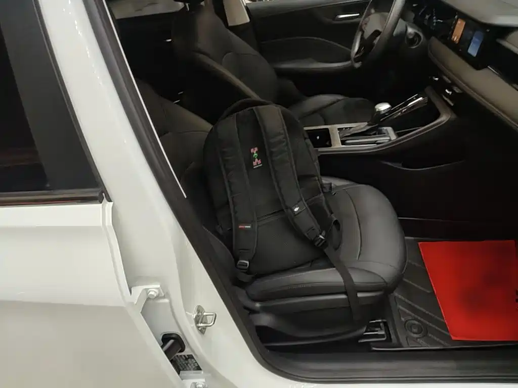 Photo 25 - Roewe i5
