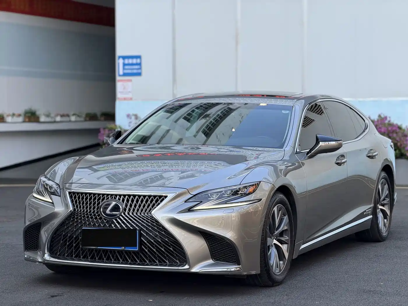 Lexus LS 2018 — пригон из Китая