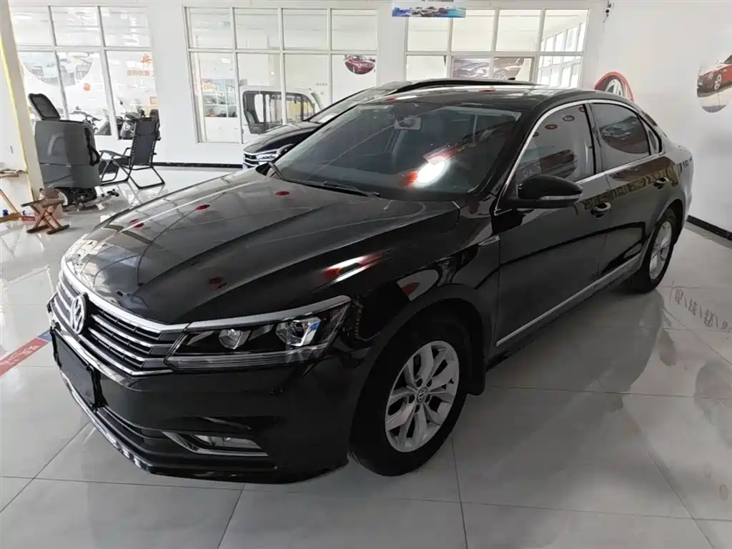 Volkswagen Passat 2017 280TSI DSG Elegance фото 2